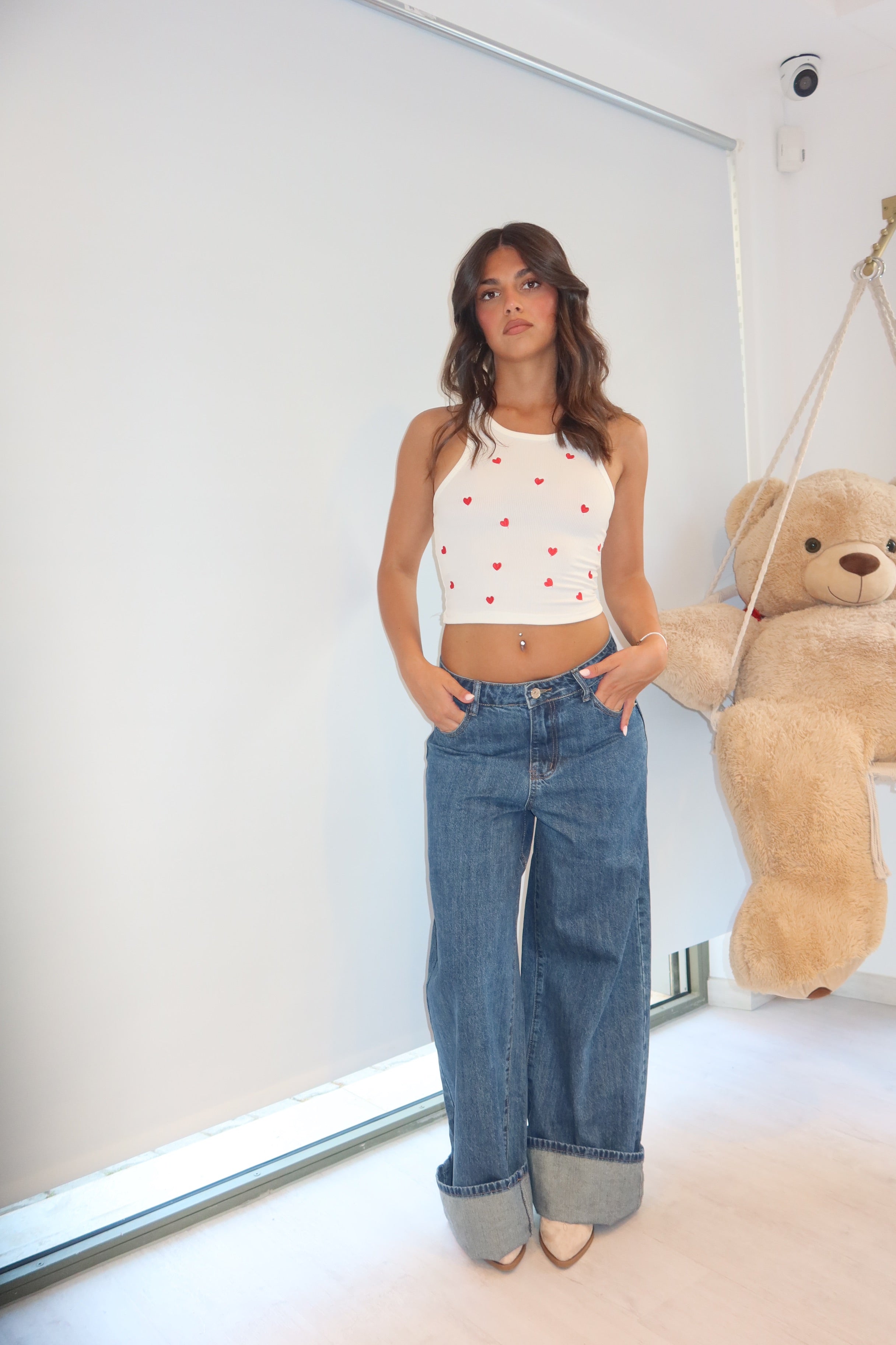 Jeans don’t touch