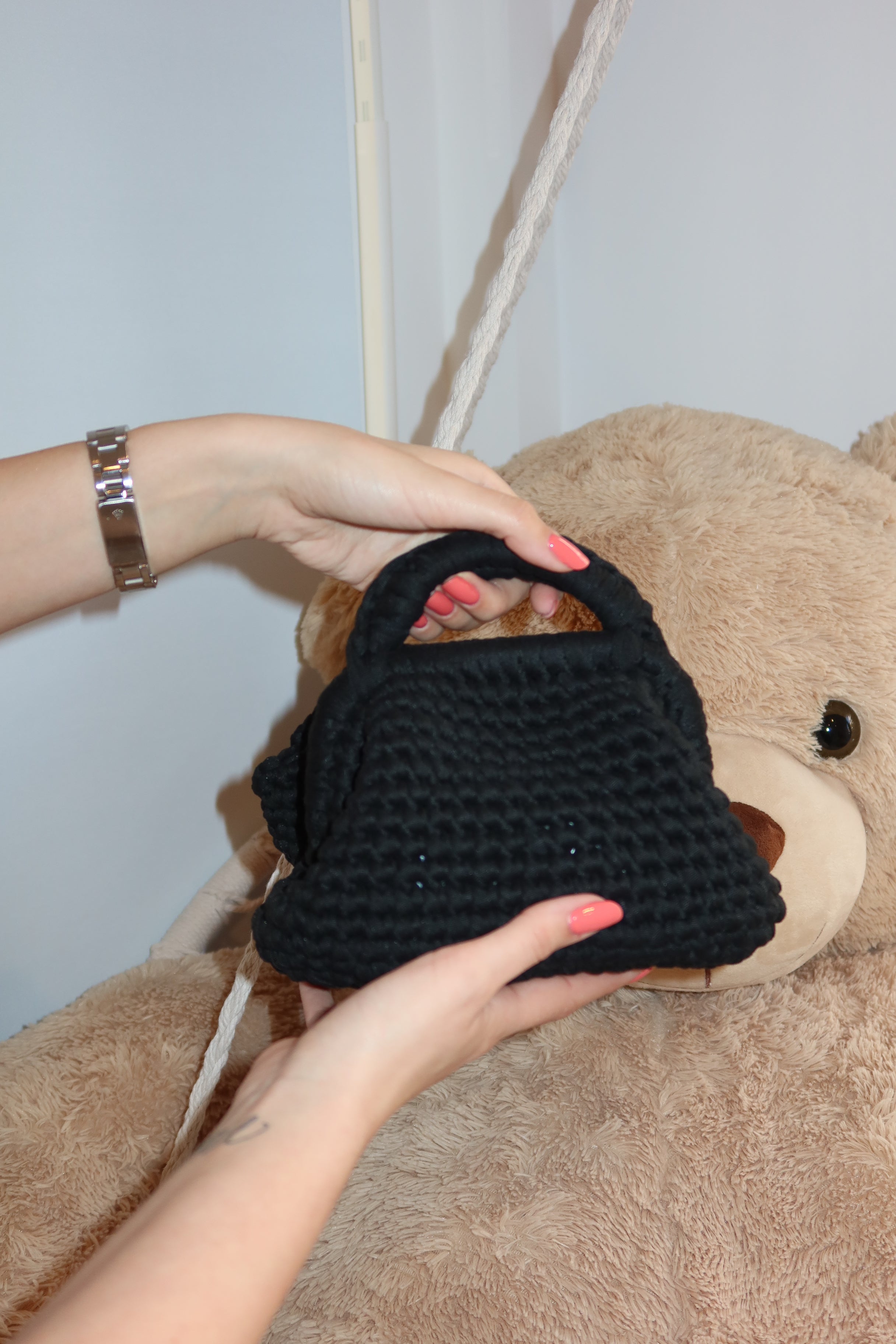 Borsa crochet nera con portamonete