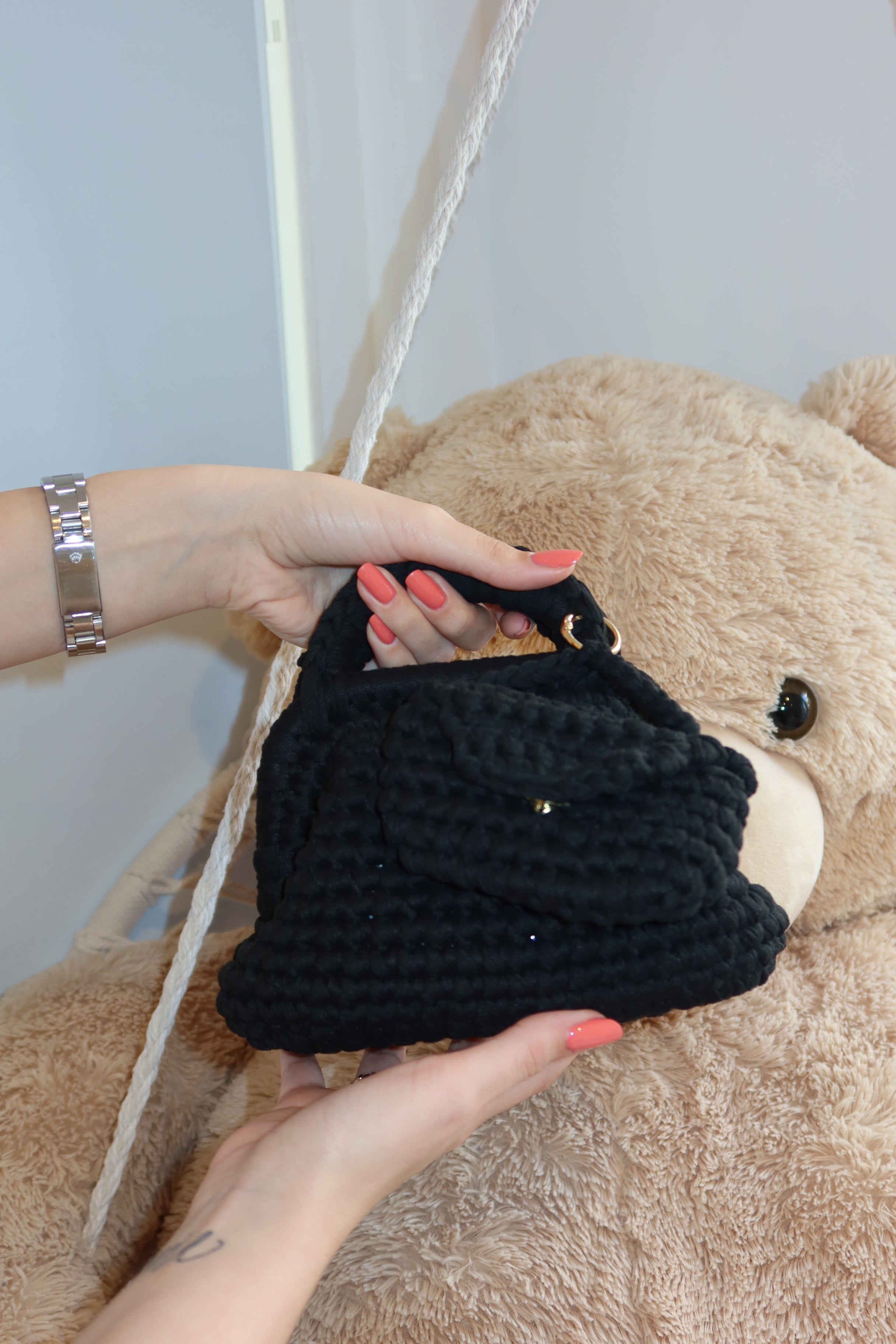 Borsa crochet nera con portamonete