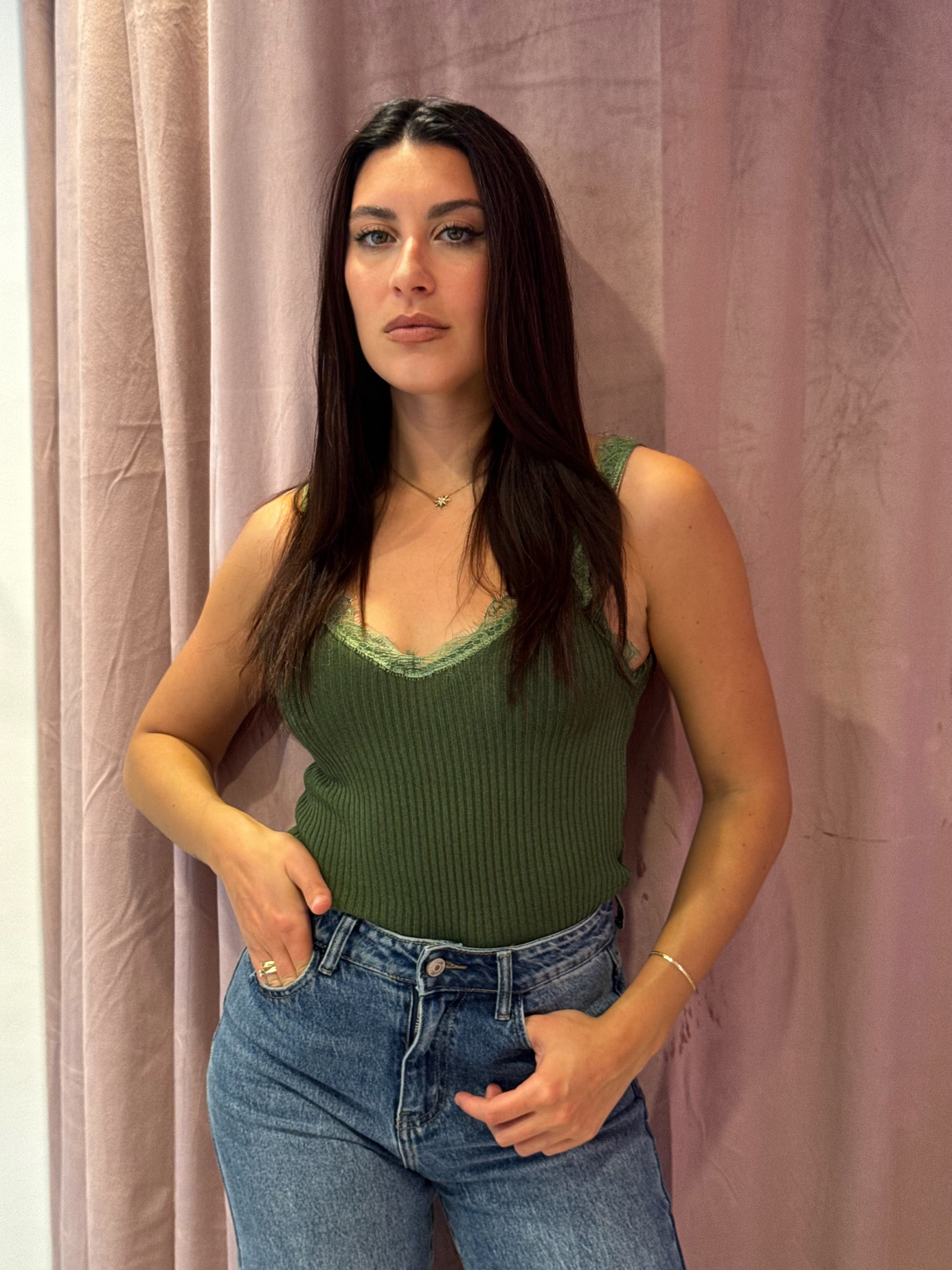 Top costina verde